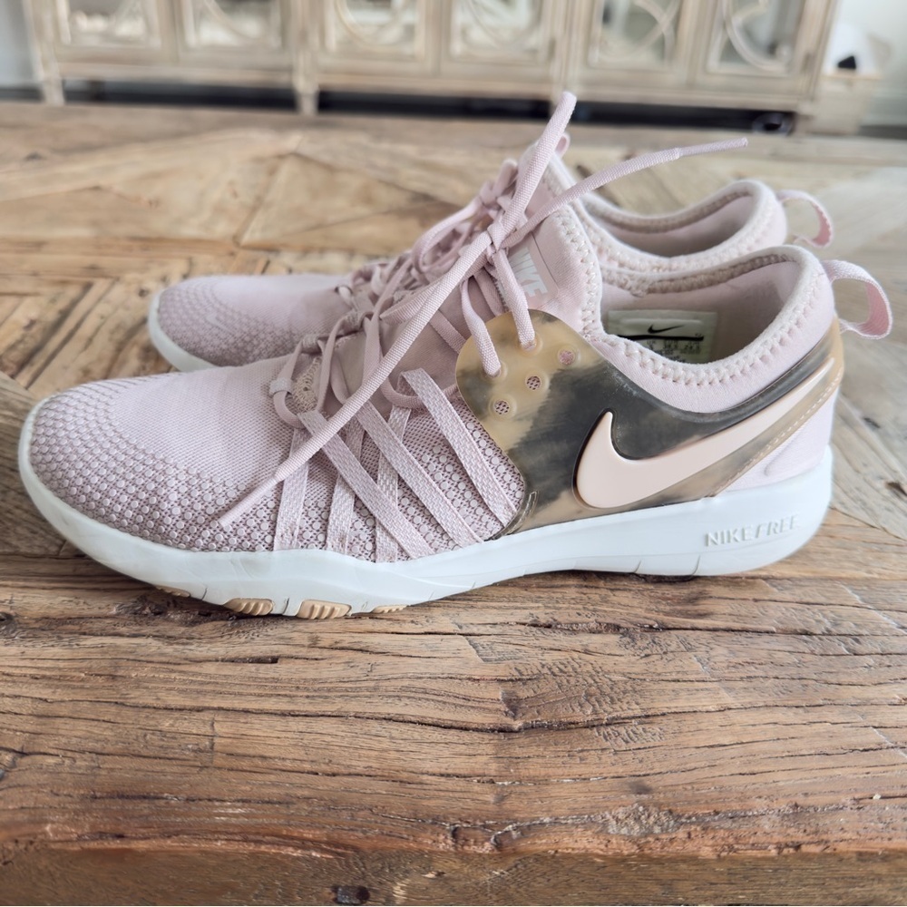 Nike Free Tr 7 Women's Light Pink Athletic Shoe 7.5 - Picture 5 of 11